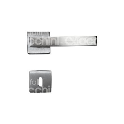 Reguitti s.p.a 402000541 coppia maniglia con rosetta q-mini142 zama cromo satinato foro patent quadro mm 8 Ø rosetta quadra mm 50